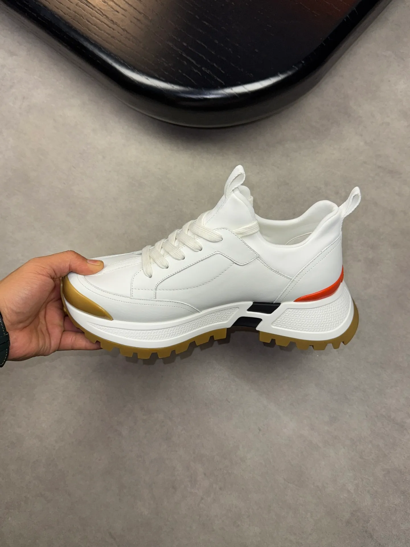 Men's men's shoes 💰580 [New style] 💑💑 [HERMES] Hermès - High-end quality original 🔍🔍🔍 casual sports shoes - Upper: 🔝Nappa calfskin, high-grade elastic cloth, brand webbing - Lining: elastic cloth, foot pad; water-dyed cowhide - Outsole: ultra-light TPU foam rubber; two-color molded outsole -Ultra-high quality control and fine workmanship: outstanding (high-end, extravagance, grade) -Size: 39-44 (38, 45, can be customized)